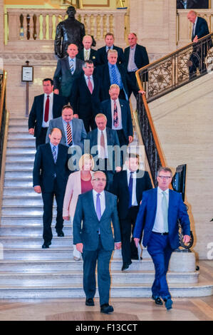 Belfast, en Irlande du Nord, Royaume-Uni. 26 août, 2015. Leader UUP Mike Nesbitt annonce que le parti ne se retirerait de l'exécutif d'Irlande du Nord et la formation d'une opposition, après des révélations du chef de la police PSNI que l'IRA sont encore une organisation active. Crédit : Stephen Barnes/Alamy Live News Banque D'Images