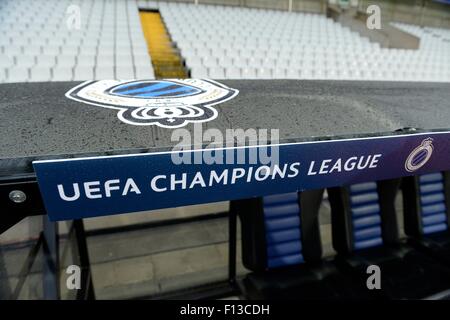 Bruges, Belgique. Août 26, 2015. Ligue des Champions de football entre le FC Bruges et Manchester United. Conférence de presse et de formation pour Manchester United. Logo de l'UEFA au cours de la session de pratique : l'action de Crédit Plus Sport/Alamy Live News Banque D'Images