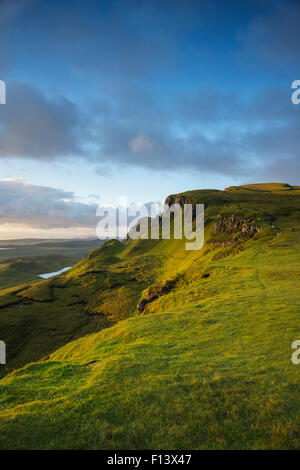 Vue de la Trotternish Ridge, à l'île de Skye, en Écosse, au lever du soleil Banque D'Images
