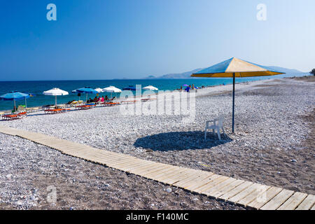 La belle plage d'Haraki Rhodes Dodécanèse, Grèce Banque D'Images