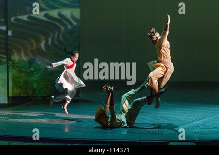 New York, NY, USA. Août 26, 2015. Les danseurs de Pearl présente à la presse spéciale Aperçu de la nouvelle spectaculaire danse PEARL, David H. Koch Theater au Lincoln Center, New York, NY 26 août 2015. Crédit : Jason Smith/Everett Collection/Alamy Live News Banque D'Images