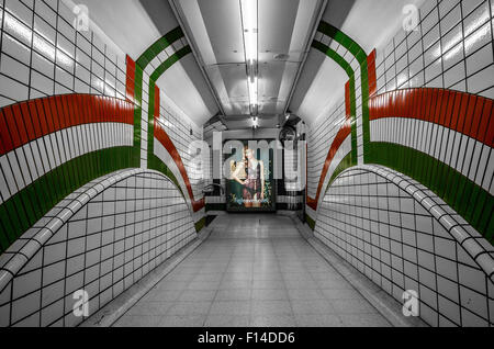 Le métro de Londres avec couleur sélective mettant en lumière certains détails. Banque D'Images