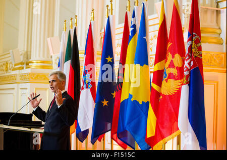 Vienne, Autriche. Août 27, 2015. Le chancelier autrichien, Werner Faymann, traite de la cérémonie d'ouverture de sommet des Balkans occidentaux à Vienne, capitale de l'Autriche, le 27 août, 2015. Credit : Qian Yi/Xinhua/Alamy Live News Banque D'Images