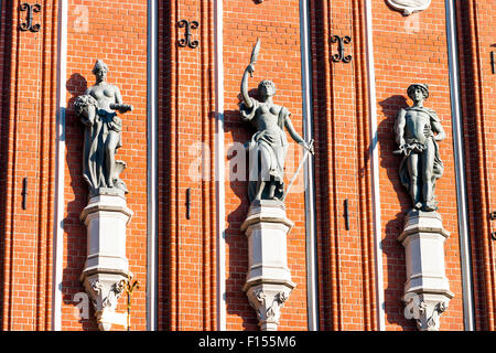 Détail de la Maison des Têtes Noires (Melngalvju) à Riga, Lettonie Banque D'Images