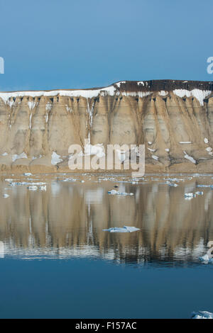 La Norvège, mer de Barents, Svalbard, Nordaustlandet. Palanderbukta (Palander Bay) 79°38'20" N et 19°38'13' E Banque D'Images