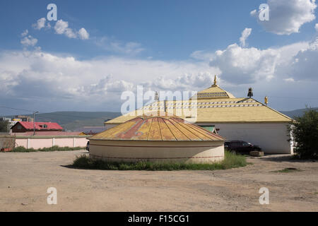 Gandantegchinlen monastère bouddhiste de style tibétain à Ulaanbaatar en Mongolie. Banque D'Images