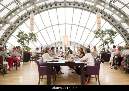 Le restaurant Wintergarten au dernier étage de magasin KaDeWe, Berlin, Allemagne Banque D'Images