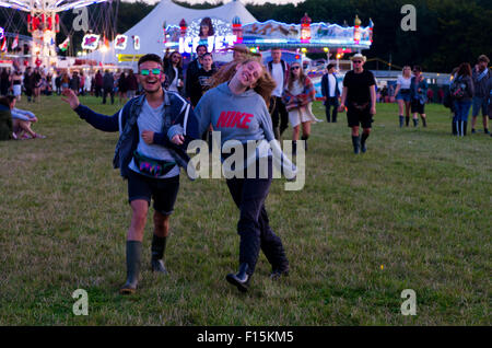 Leeds, UK. 27 août, 2015. Revelers sur premier jour de Leeds Festival. Jeudi 27 août 2015 Credit : Nicholas Wesson/Alamy Live News Banque D'Images