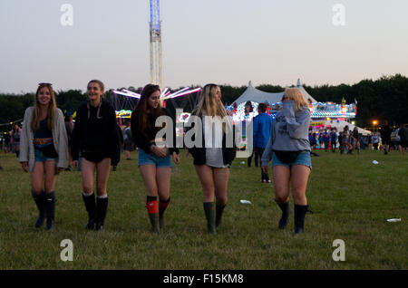 Leeds, UK. 27 août, 2015. Revelers sur premier jour de Leeds Festival. Jeudi 27 août 2015 Credit : Nicholas Wesson/Alamy Live News Banque D'Images