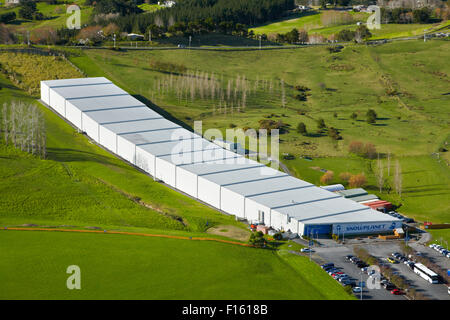 Centre de loisirs intérieur Snowplanet, Silverdale, Hibiscus Coast, au nord de l'île du nord, Auckland, Nouvelle-Zélande - vue aérienne Banque D'Images