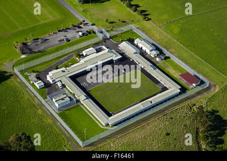 La prison d'Auckland (Paremoremo Prison), Auckland, île du Nord, Nouvelle-Zélande - vue aérienne Banque D'Images