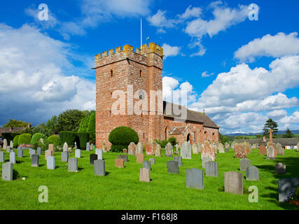 L'église de St Cuthbert dans le village de Grand Salkeld, Cumbria, Angleterre, Royaume-Uni Banque D'Images