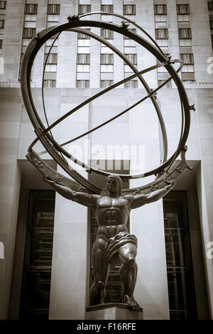 Statue d'Atlas en face du Rockefeller Center à New York City Banque D'Images