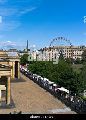 Dh les jardins de Princes Street Gardens Edinburgh Edinburgh Princes St Grande roue Playfair étapes fringe Festival ecosse marché Banque D'Images