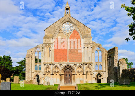 Avant de l'ouest de l'église du prieuré de St Marie et la Sainte Croix, Binham Norfolk, Angleterre Banque D'Images