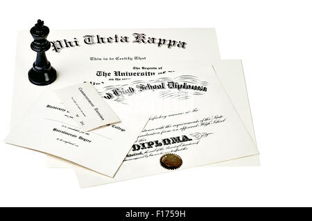 Les documents de certification, y compris l'Éducation Diplôme d'études secondaires,début Billet, de fraternité et de certification university deg Banque D'Images