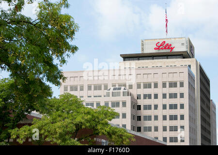 Un logo affiche à l'extérieur du siège de Eli Lilly and Company, à Indianapolis, Indiana le 15 août 2015. Banque D'Images