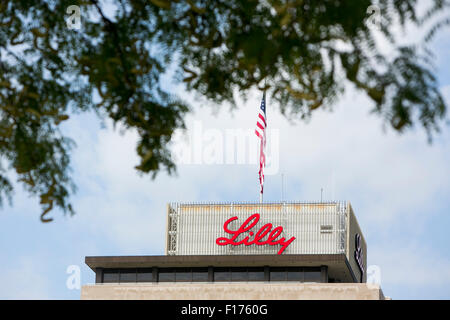 Un logo affiche à l'extérieur du siège de Eli Lilly and Company, à Indianapolis, Indiana le 15 août 2015. Banque D'Images