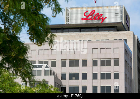 Un logo affiche à l'extérieur du siège de Eli Lilly and Company, à Indianapolis, Indiana le 15 août 2015. Banque D'Images