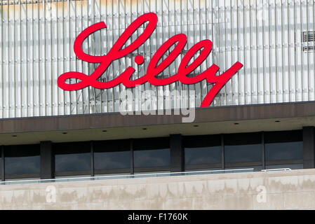 Un logo affiche à l'extérieur du siège de Eli Lilly and Company, à Indianapolis, Indiana le 15 août 2015. Banque D'Images