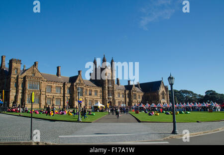 Sydney, Australie 29 Août 2015 : l'Université de Sydney a ouvert ses portes aujourd'hui à des étudiants en quête d'inscrire en 2016. Un vaste éventail de cours étaient sur l'affichage de la première université de l'Australie, allant du traditionnel à l'ultra nouveau pour les étudiants de premier cycle et des étudiants. Son heure d'ouverture pour les universités à la fin du mois d'août et septembre avec d'autres, y compris d'uni UT et Notre Dame également ouvrir aujourd'hui et de l'uni de la Nouvelle Galles du Sud avec l'Uni de Western Sydney ouvrent leurs portes dans les semaines à venir. Credit : Sydney Photographe/Alamy Live News Banque D'Images