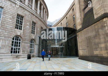 Entrée de la bibliothèque centrale de Manchester Banque D'Images