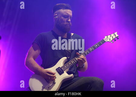 Leeds, UK, le 29 août, 2015. Leeds, Yorkshire, UK. Le 29 août, 2015. Don Broco jouez en direct du NME Étape à Leeds Festival 2015 Credit : Simon Newbury/Alamy Live News Banque D'Images