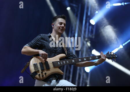 Leeds, UK, le 29 août, 2015. Leeds, Yorkshire, UK. Le 29 août, 2015. Don Broco jouez en direct du NME Étape à Leeds Festival 2015 Credit : Simon Newbury/Alamy Live News Banque D'Images