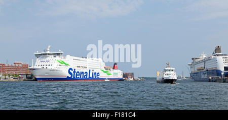 Ferry, port, Kiel, Schleswig-Holstein, Allemagne Banque D'Images