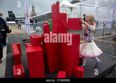 Moscou, Russie. Août 29, 2015. Aire de jeux de "passkaya Tower pour les enfants" dans le cadre du Festival International de musique militaire "Spasskaya Bashnya" sur la place Rouge à Moscou, Russie Banque D'Images