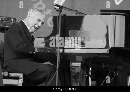 Glastonbury Festival 2015 - Jour 5 - Performances Avec : Burt Bacharach Où : London, Royaume-Uni Quand : 28 Oct 2015 Banque D'Images