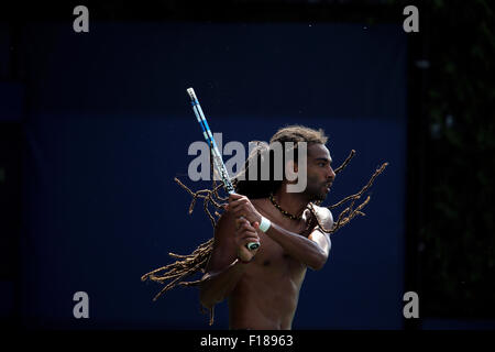 New York, USA. Août 29, 2015. German-Jamaican Dustin Brown lors d'une session pratique à l'USTA Billie Jean King National Tennis Center de Flushing Meadows, New York le Samedi, Août 29th, 2015. Il se prépare à l'US Open qui débute lundi. Crédit : Adam Stoltman/Alamy Live News Banque D'Images