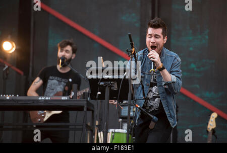 Leeds, UK. 28 août 2015. Bastille effectuer sur la scène principale au Festival de Leeds, Bramham Park 29/08/2015 Credit : Gary Mather/Alamy Live News Banque D'Images