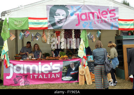 Kingham, Oxfordshire, UK, dimanche 30 août 2015. L'un des stands et bars au Big Feastival la nourriture et la musique festival organisé par le chef Jamie Oliver et brouiller le bassiste Alex James sur James' farm dans l'Oxfordshire. Photo : Ric Mellis 30/08/2015 Kingham, Oxfordshire, UK catchline : Feastival Crédit Dimanche : Ric Mellis/Alamy Live News Banque D'Images