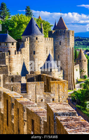 Carcassonne - château-forteresse médiévale en France, l'attraction touristique populaire Banque D'Images