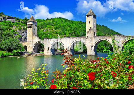 La ville médiévale de Cahors et son célèbre pont Valentré (Lot) Banque D'Images