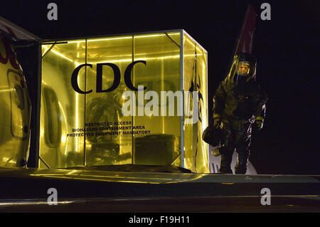 La souche est une horreur série télévisée américaine qui a été créée le FX le 13 juillet 2014. Il a été créé par Guillermo del Toro et Chuck Hogan, basé sur leur nouvelle trilogie du même nom. Cette photo est pour un usage éditorial uniquement et est l'auteur de la société film et/ou le photographe attribué par le film ou la société de production et ne peut être reproduite que par des publications dans le cadre de la promotion du film ci-dessus. Un crédit obligatoire pour l'entreprise de film est nécessaire. Le photographe devrait également être portés lorsqu'il est connu. Banque D'Images