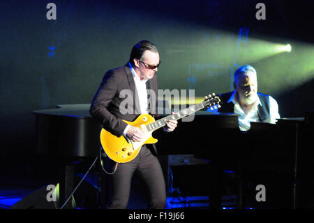 Los Angeles, Californie, USA. Août 30, 2015. Musicien - Joe Bonamassa live au Théâtre Grec, Los Angeles, Californie, USA, 29 août 2015.Image Crédit cr Scott Mitchell/ZUMA Press Crédit : Scott Mitchell/ZUMA/Alamy Fil Live News Banque D'Images