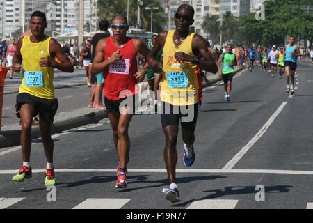Rio de Janeiro, Brésil, le 30 août 2015. Rio de Janeiro 19e demi-marathon international à la plage de Copacabana. Crédit : Maria Adelaide Silva/Alamy Live News Banque D'Images