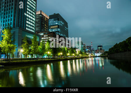 Scène de nuit de Babasakibori Kokyogaien,Jardins,National,Chiyoda-Ku Tokyo, Japon Banque D'Images