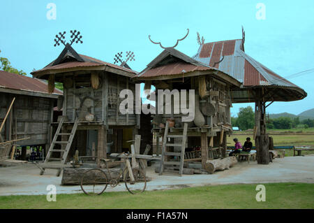 Province de Loei, Thaïlande. 15 Oct, 2014. Maison traditionnelle Tai Dam, province de Loei, Thaïlande © Andrey Nekrasov/ZUMA/ZUMAPRESS.com/Alamy fil Live News Banque D'Images