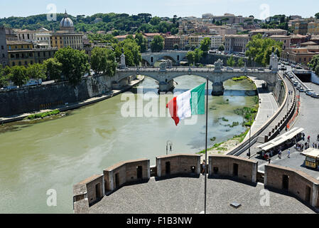 Vue depuis le château Sant Angelo à la ponte Vittorio Emanuele II, Tibre, Castel Sant'Angelo, musée, Rome, Latium, Italie Banque D'Images