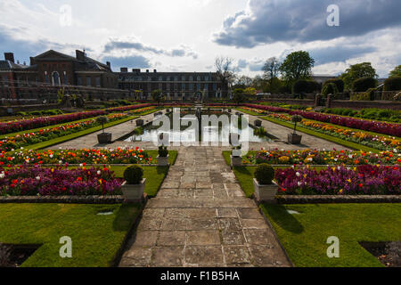 Jardin en contrebas, Kensington Palace, Hyde Park, Londres, Angleterre, Royaume-Uni Banque D'Images