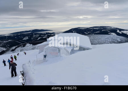 Petzer, République tchèque, vue sur les sommets des monts des Géants Banque D'Images