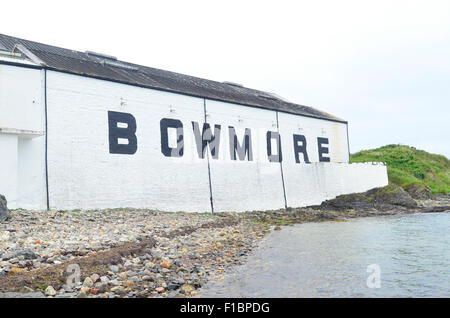 La Distillerie de Bowmore, Islay, Ecosse, Royaume-Uni Banque D'Images