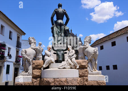 Monument à torero Manolete dans Plaza Conde de Priego, Cordoue, Andalousie, Espagne Banque D'Images