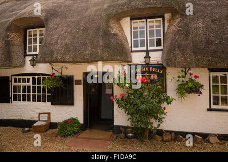 Les Six Bells pub à Breistroff-la-Grande Banque D'Images