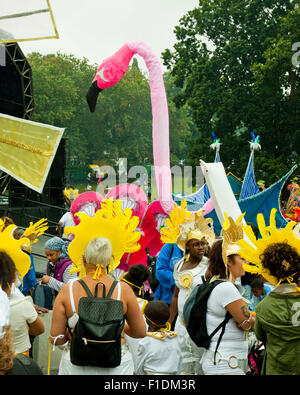 Leeds, West Yorkshire, Royaume-Uni. 31 août, 2015. carnival paraders, potternewton Park, Leeds, West Yorkshire UK Crédit : Graham hardy/Alamy live news Banque D'Images