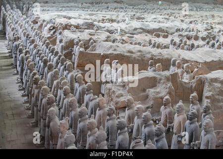 Guerriers de terre cuite représentant les armées de Qin Shi Huang, le premier empereur de Chine à Xi'an, Shaanxi, Chine Banque D'Images