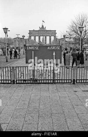 Porte de Brandebourg, après le mur de Berlin est tombé, Banque D'Images